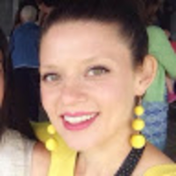 Meet your Posher, Jessica - Picture 1 of 1